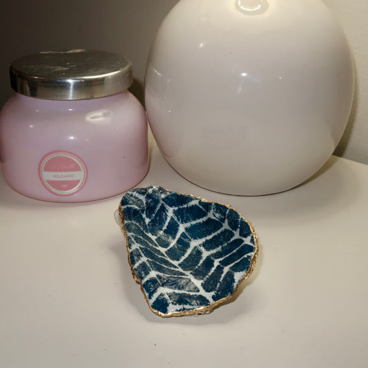 Indigo Current Oyster Shell Ring Dish No.2