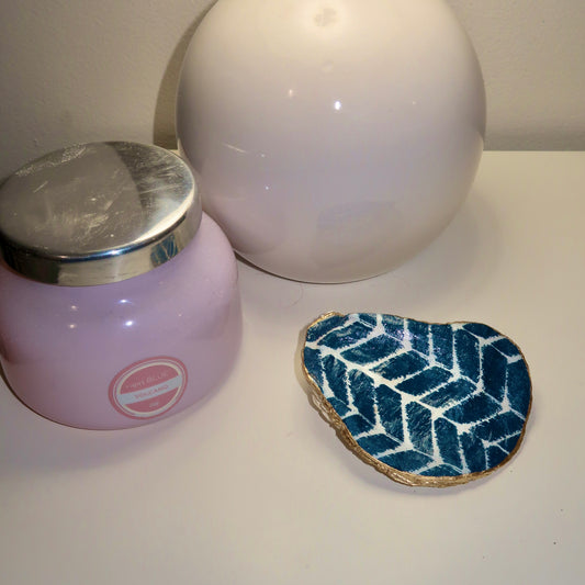 Indigo Current Oyster Shell Ring Dish