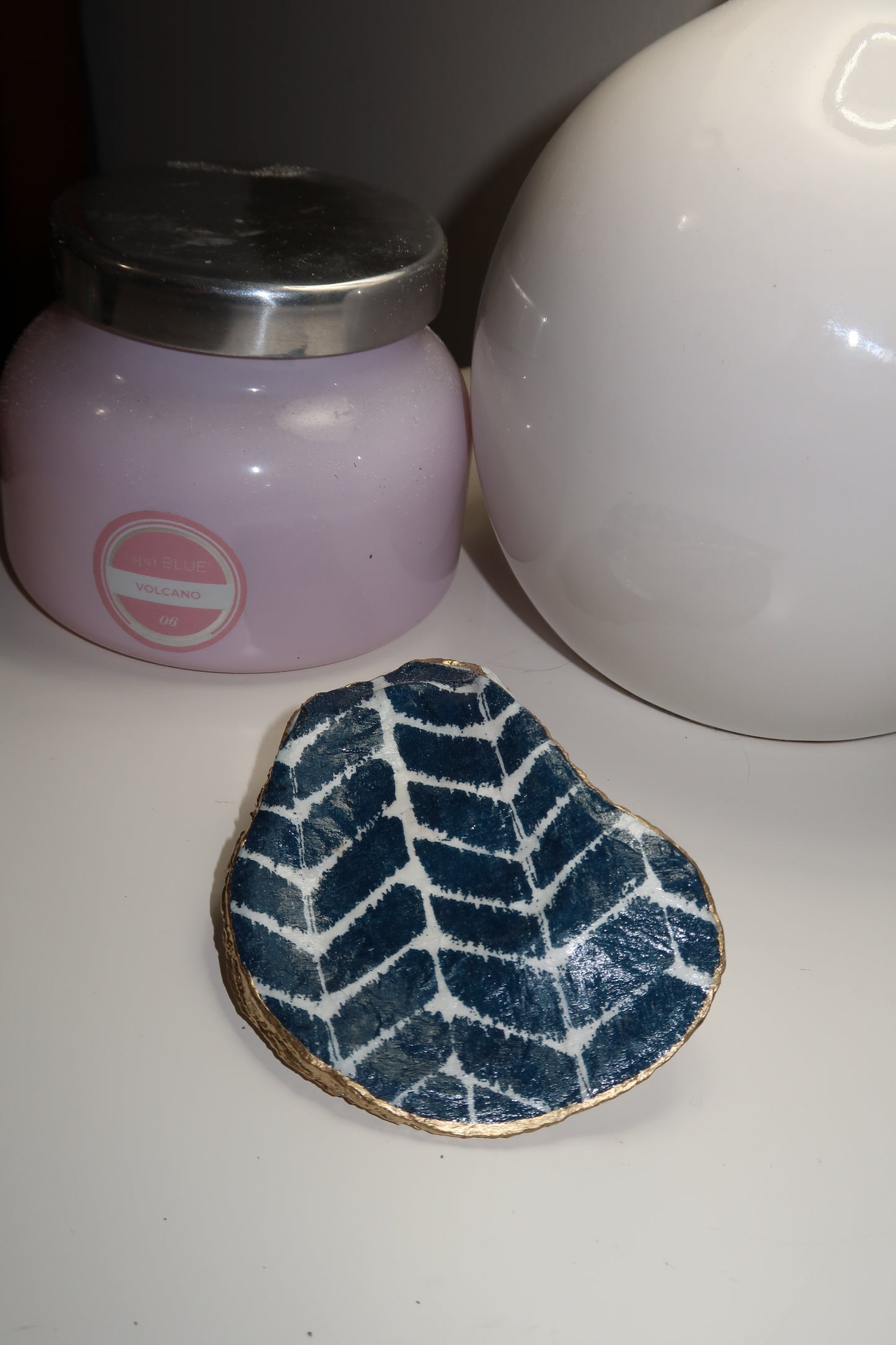 Indigo Current Oyster Shell Ring Dish